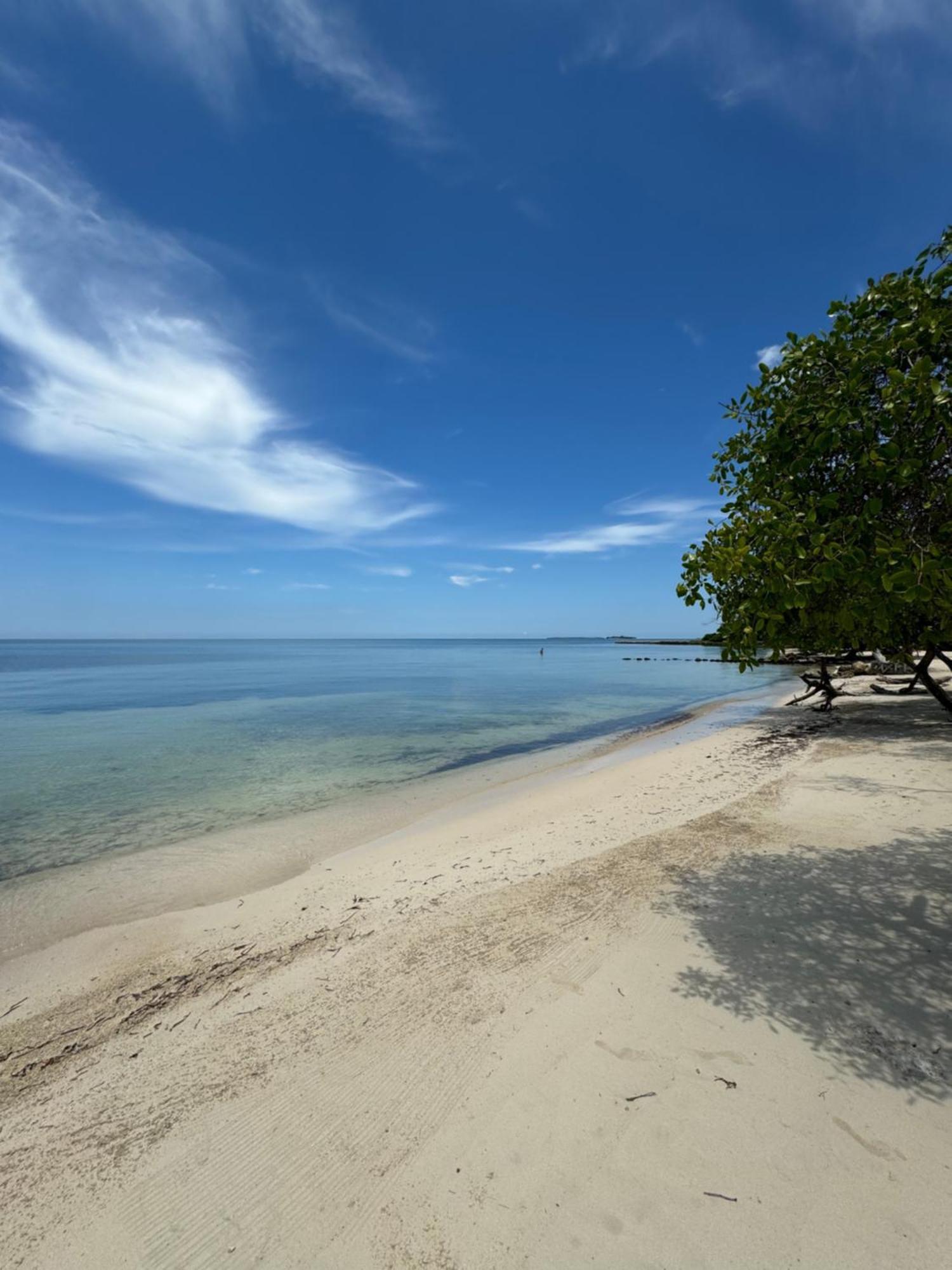Sabai Beach Hotel Isla Barú Extérieur photo
