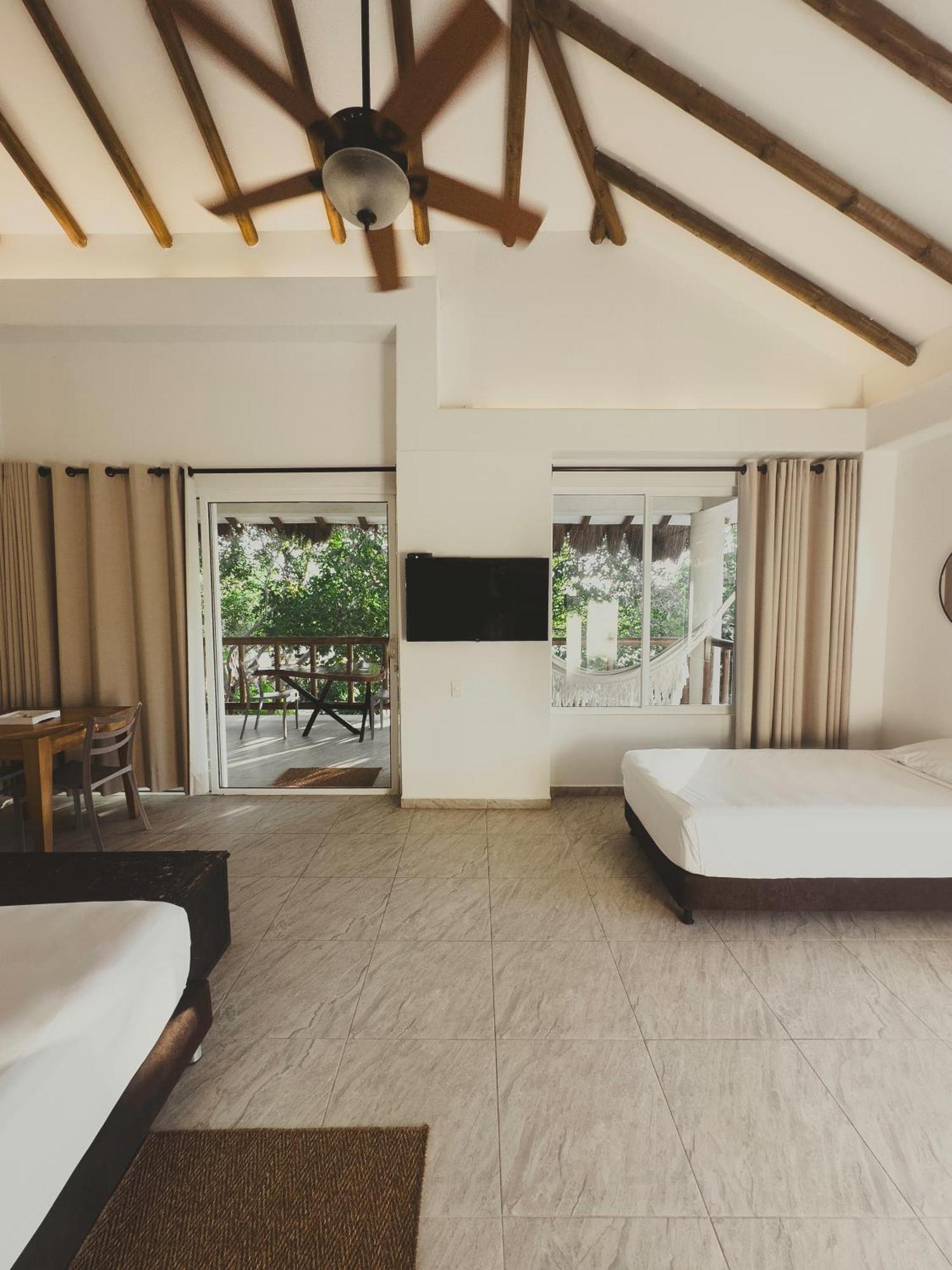 Sabai Beach Hotel Isla Barú Extérieur photo